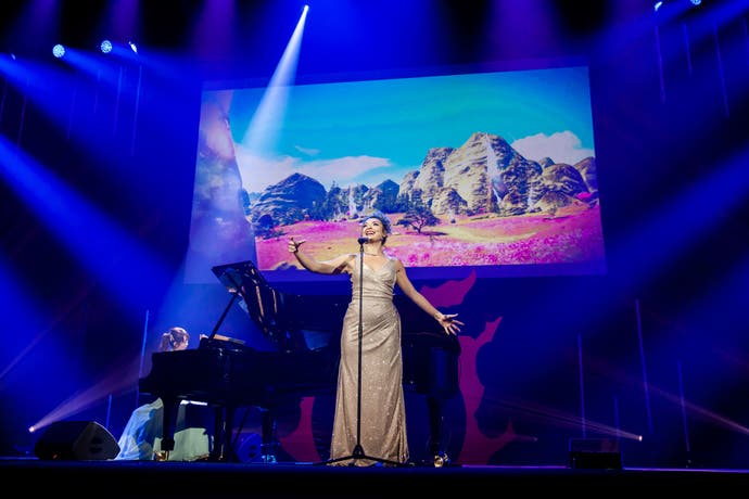 Amanda Achen singt auf dem FF14 Vegas Fan Fest